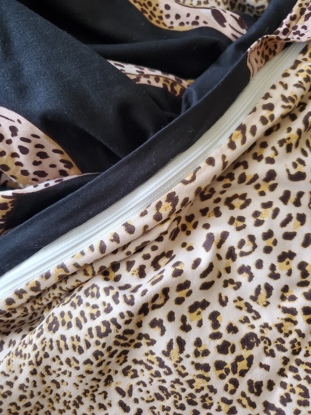 Navy Leopard Print/Reversible Duvet Cover & Pillow Cases - 3 Pieces